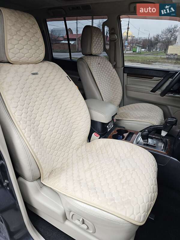 Позашляховик / Кросовер Mitsubishi Pajero 2007 в Харкові