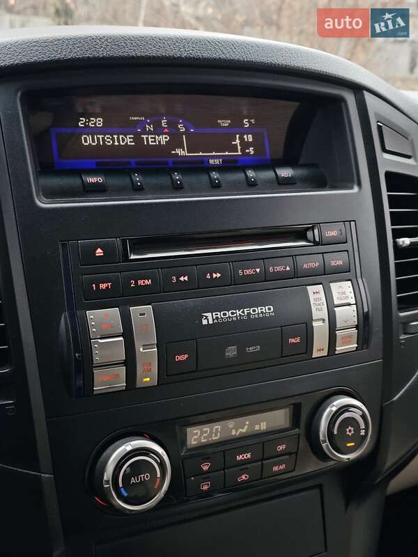 Позашляховик / Кросовер Mitsubishi Pajero 2007 в Харкові