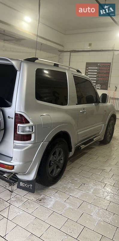Внедорожник / Кроссовер Mitsubishi Pajero 2000 в Первомайске