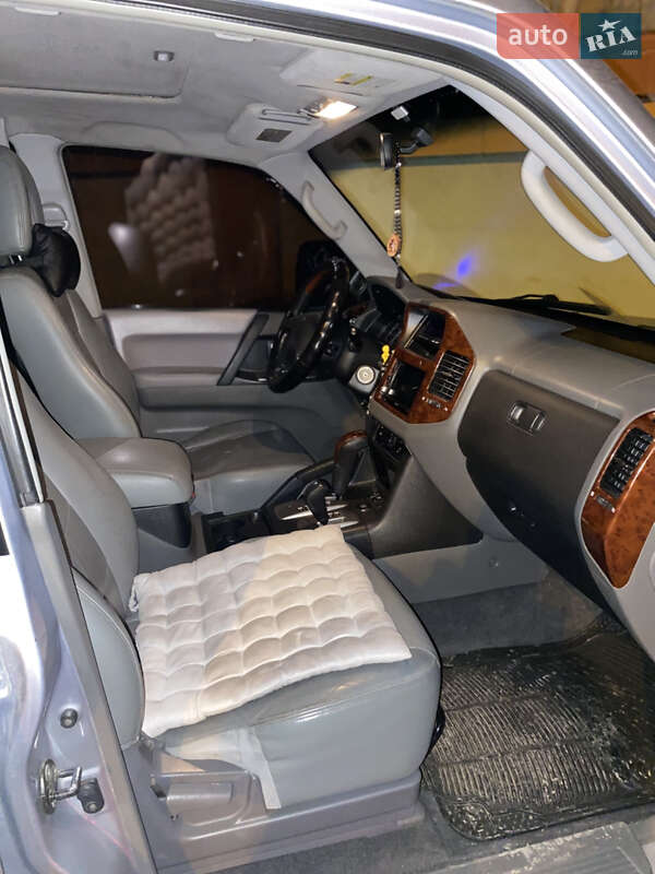 Внедорожник / Кроссовер Mitsubishi Pajero 2003 в Одессе фото 3 Внедорожник / Кроссовер Mitsubishi Pajero 2003 в Одессе