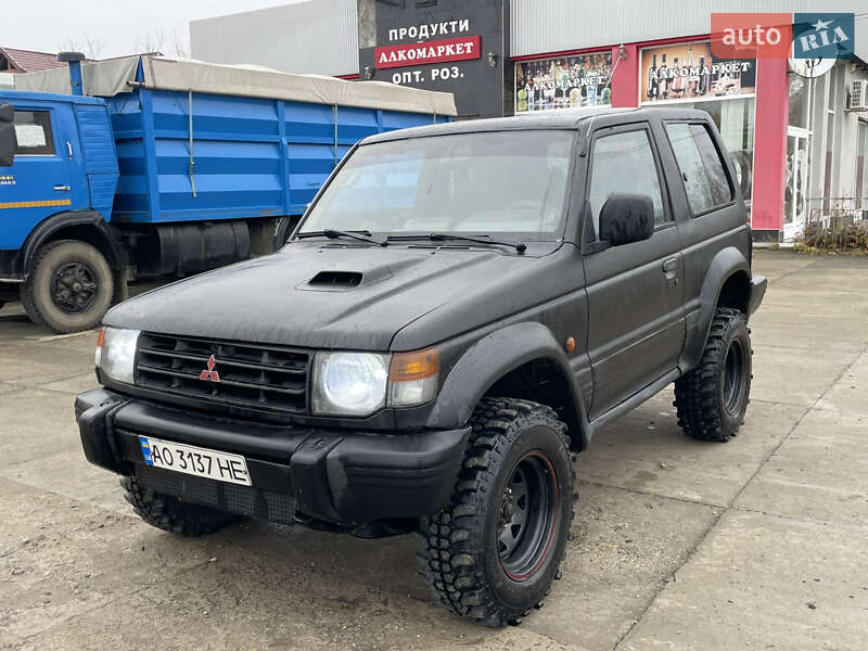 Внедорожник / Кроссовер Mitsubishi Pajero 1999 в Солотвине