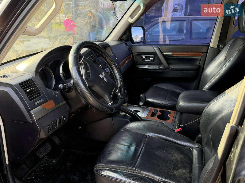 Позашляховик / Кросовер Mitsubishi Pajero 2007 в Одесі