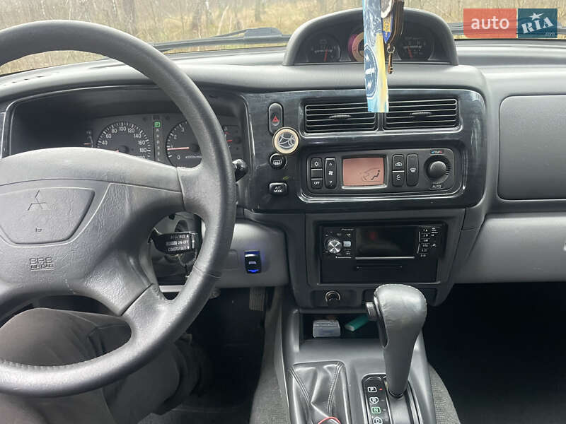 Внедорожник / Кроссовер Mitsubishi Pajero 2008 в Чернигове