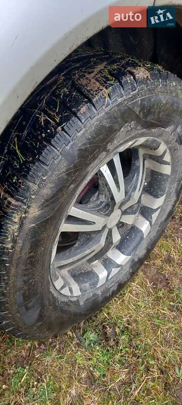 Внедорожник / Кроссовер Mitsubishi Pajero 2001 в Хусте