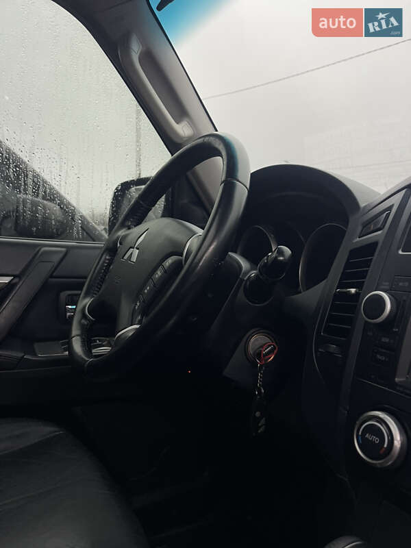 Внедорожник / Кроссовер Mitsubishi Pajero 2007 в Кропивницком фото 7 Внедорожник / Кроссовер Mitsubishi Pajero 2007 в Кропивницком