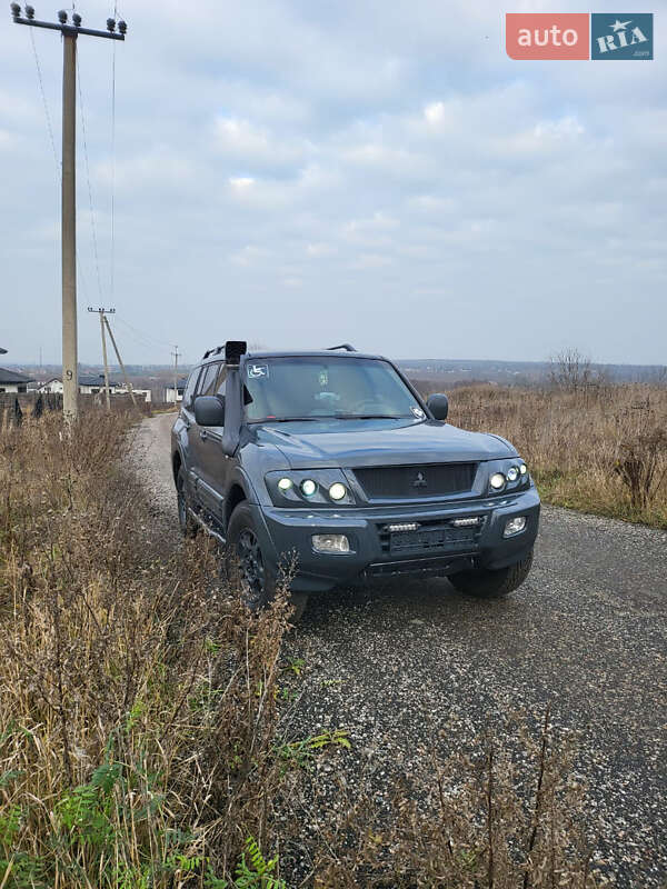 Позашляховик / Кросовер Mitsubishi Pajero 2002 в Львові