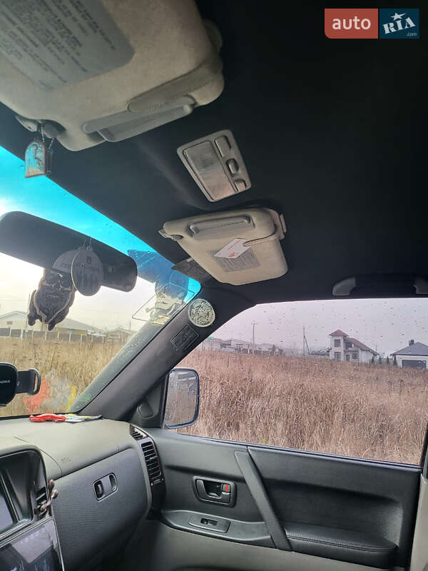 Позашляховик / Кросовер Mitsubishi Pajero 2002 в Львові