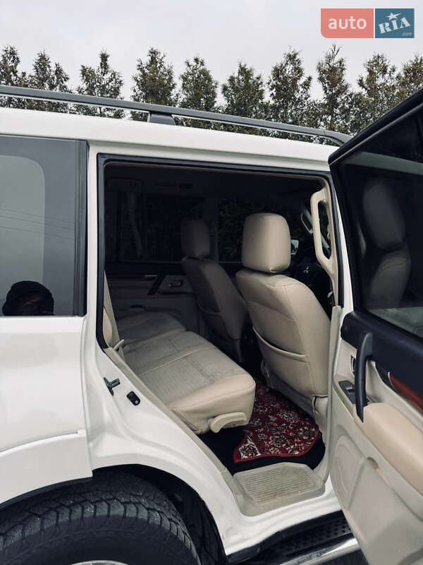 Внедорожник / Кроссовер Mitsubishi Pajero 2007 в Львове