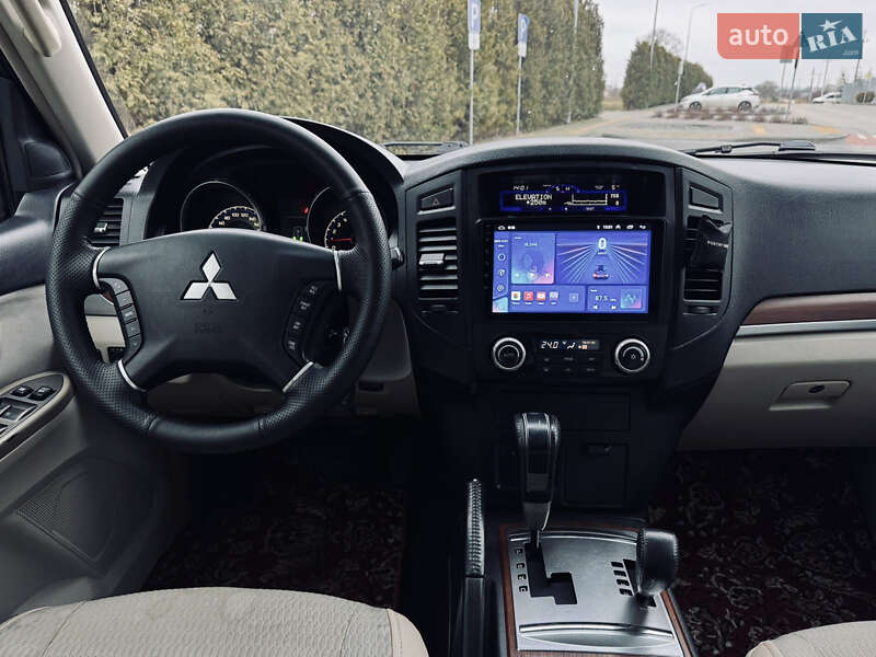 Внедорожник / Кроссовер Mitsubishi Pajero 2007 в Львове