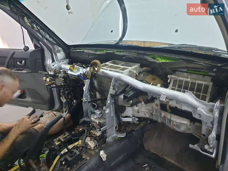 Внедорожник / Кроссовер Mitsubishi Pajero 2005 в Черновцах