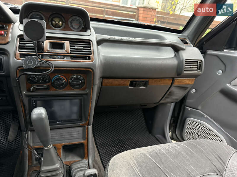 Позашляховик / Кросовер Mitsubishi Pajero 1996 в Івано-Франківську