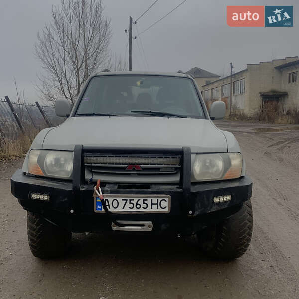 Mitsubishi Pajero 2000