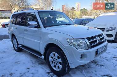 Внедорожник / Кроссовер Mitsubishi Pajero 2013 в Умани