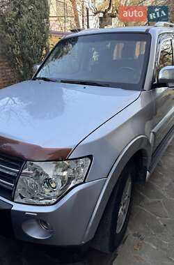 Позашляховик / Кросовер Mitsubishi Pajero 2008 в Дніпрі