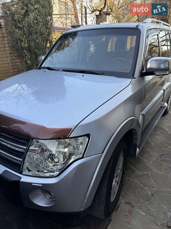 Mitsubishi Pajero 2008