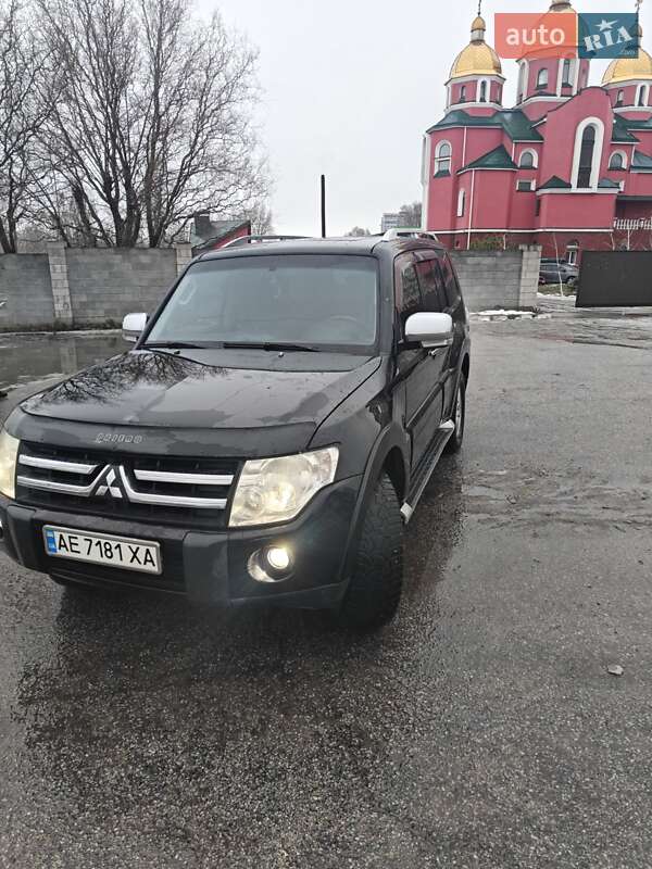 Позашляховик / Кросовер Mitsubishi Pajero 2008 в Кам'янському