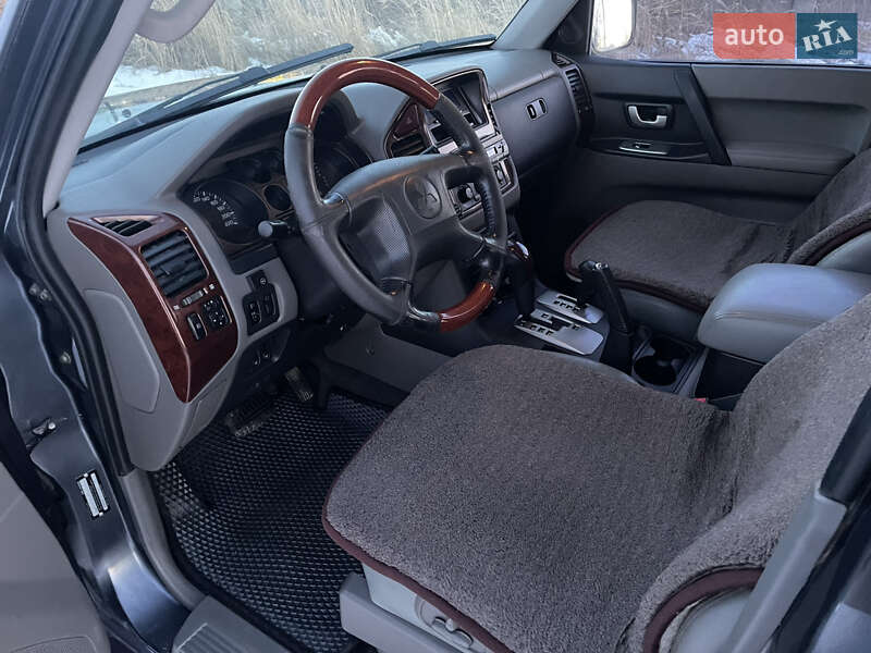 Внедорожник / Кроссовер Mitsubishi Pajero 2006 в Львове