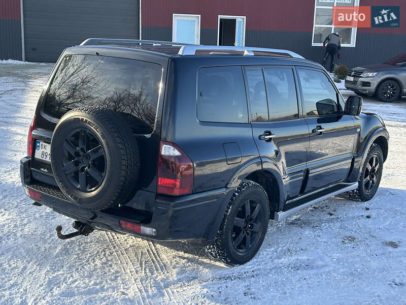Позашляховик / Кросовер Mitsubishi Pajero 2005 в Дубні