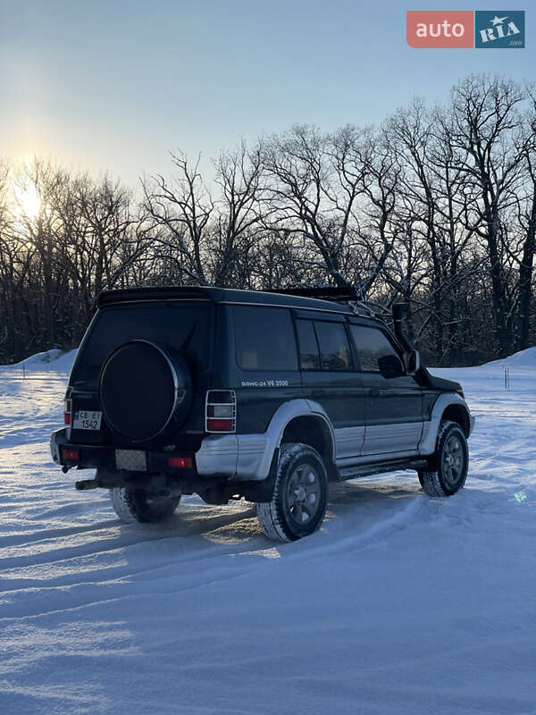 Позашляховик / Кросовер Mitsubishi Pajero 1997 в Тростянці