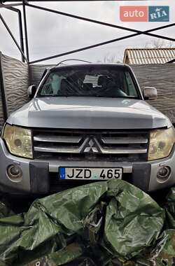 Позашляховик / Кросовер Mitsubishi Pajero 2007 в Градизьку