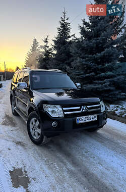 Позашляховик / Кросовер Mitsubishi Pajero 2008 в Кривому Розі