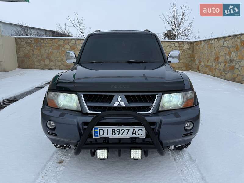 Mitsubishi Pajero 2005