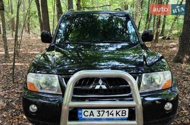 Mitsubishi Pajero 2004