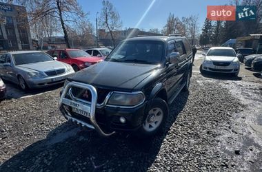 Внедорожник / Кроссовер Mitsubishi Pajero 2002 в Чернигове