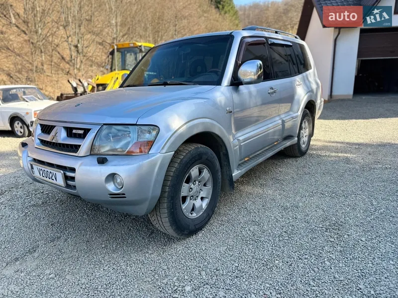 Mitsubishi Pajero 2004