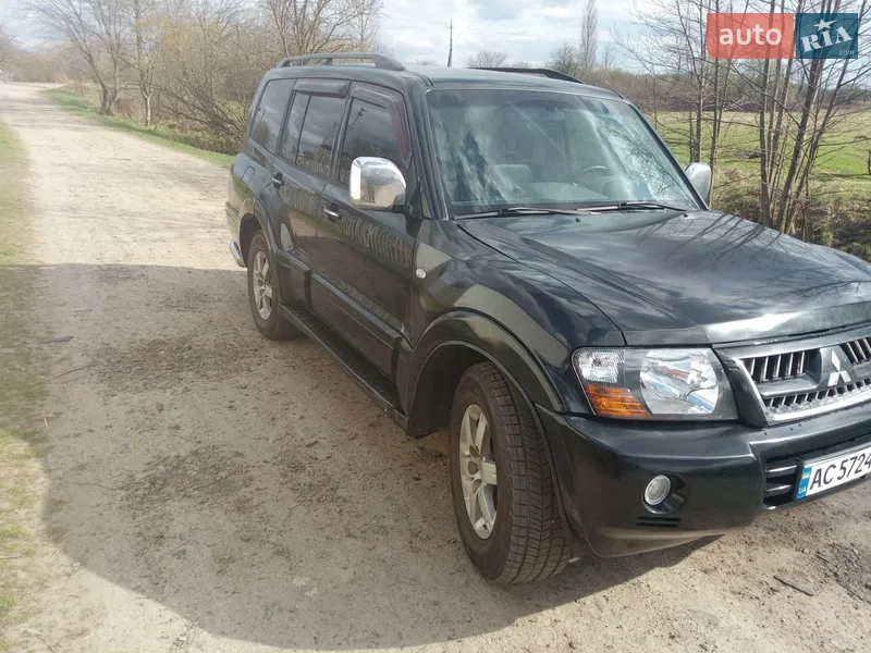 Mitsubishi Pajero 2005