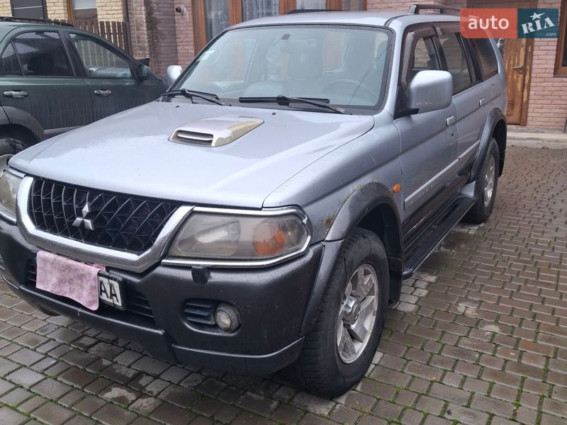 Mitsubishi Pajero 2004