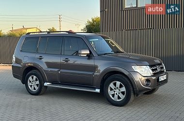 Внедорожник / Кроссовер Mitsubishi Pajero 2012 в Ужгороде