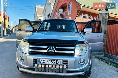 Внедорожник / Кроссовер Mitsubishi Pajero 2008 в Грушево