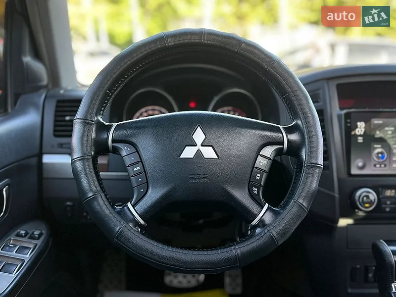 Mitsubishi Pajero 2008 VIN JMYLRV93W8J710914 фото оголошення 16 з 63