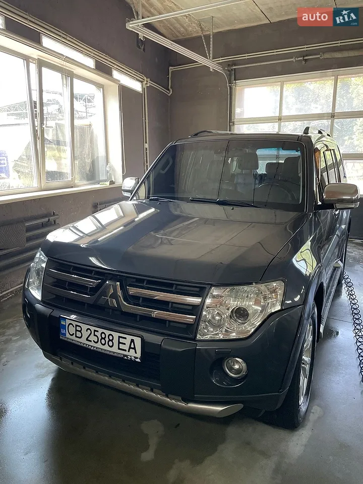 2010 Mitsubishi Pajero - мініатюра 29