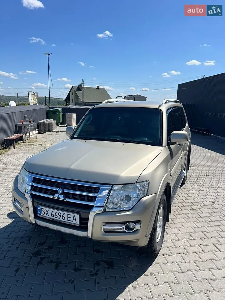 2017 Mitsubishi Pajero - мініатюра 28