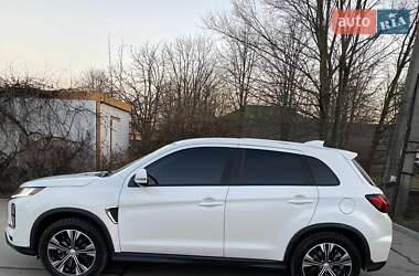 Внедорожник / Кроссовер Mitsubishi RVR 2021 в 