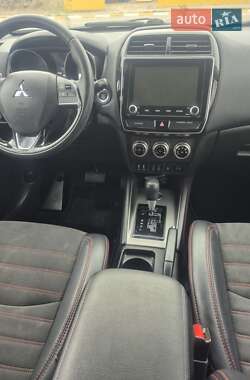 Позашляховик / Кросовер Mitsubishi RVR 2020 в 