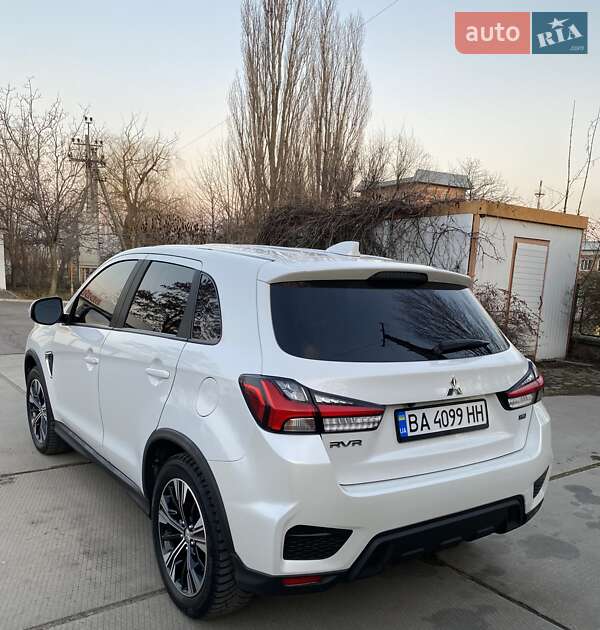 Внедорожник / Кроссовер Mitsubishi RVR 2021 в Александрие