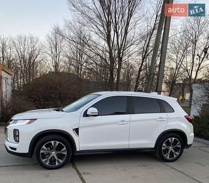 Внедорожник / Кроссовер Mitsubishi RVR 2021 в Александрие