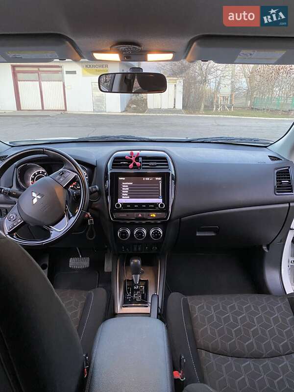 Внедорожник / Кроссовер Mitsubishi RVR 2021 в Александрие