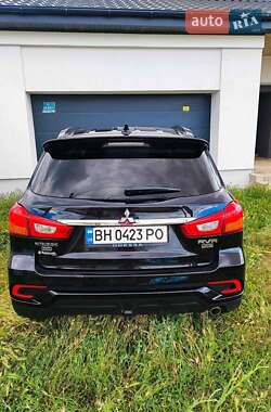 Внедорожник / Кроссовер Mitsubishi RVR 2017 в 