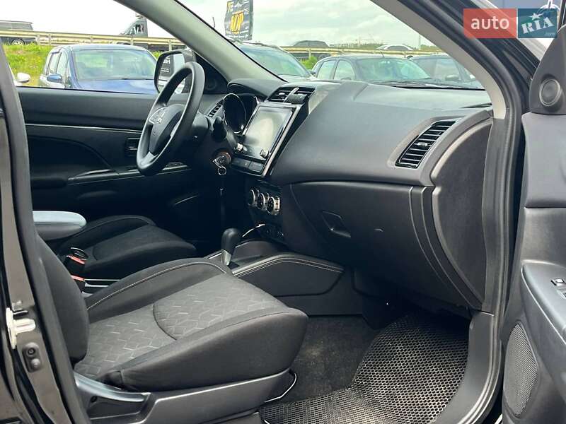 Внедорожник / Кроссовер Mitsubishi RVR 2021 в Львове