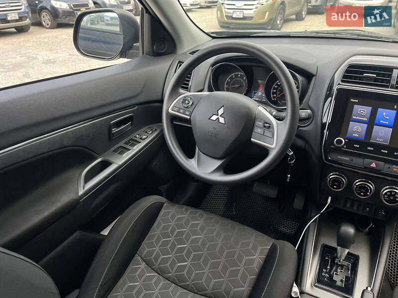 Внедорожник / Кроссовер Mitsubishi RVR 2021 в Львове