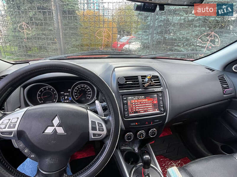 Позашляховик / Кросовер Mitsubishi RVR 2011 в Києві