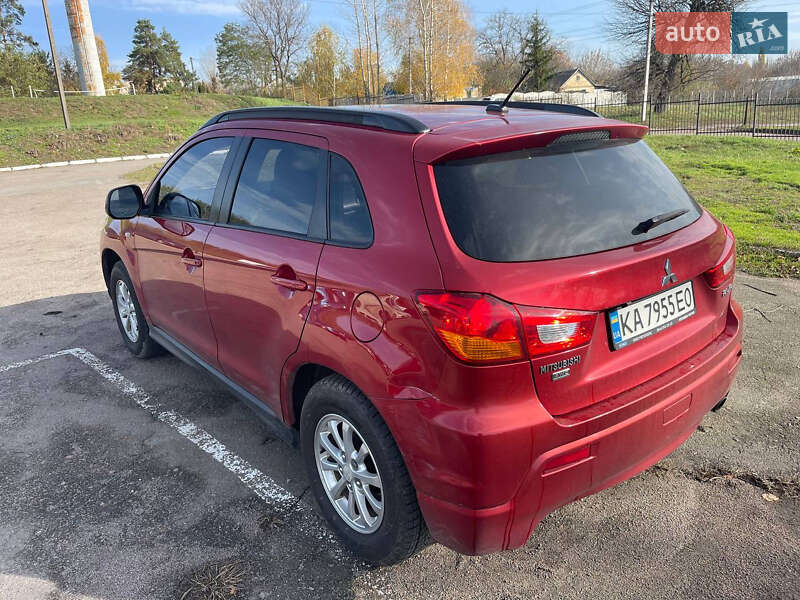 Позашляховик / Кросовер Mitsubishi RVR 2011 в Києві
