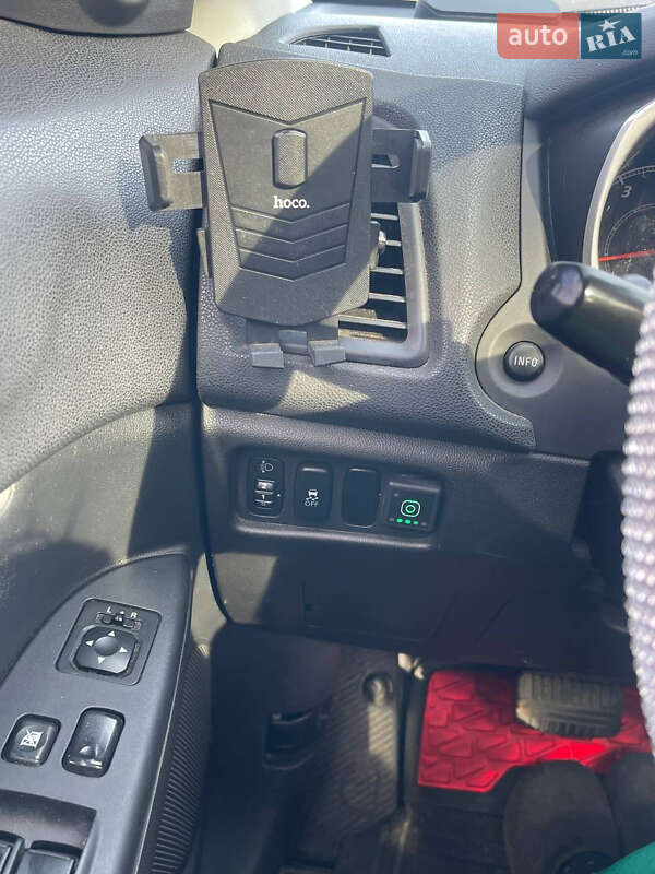 Позашляховик / Кросовер Mitsubishi RVR 2011 в Києві