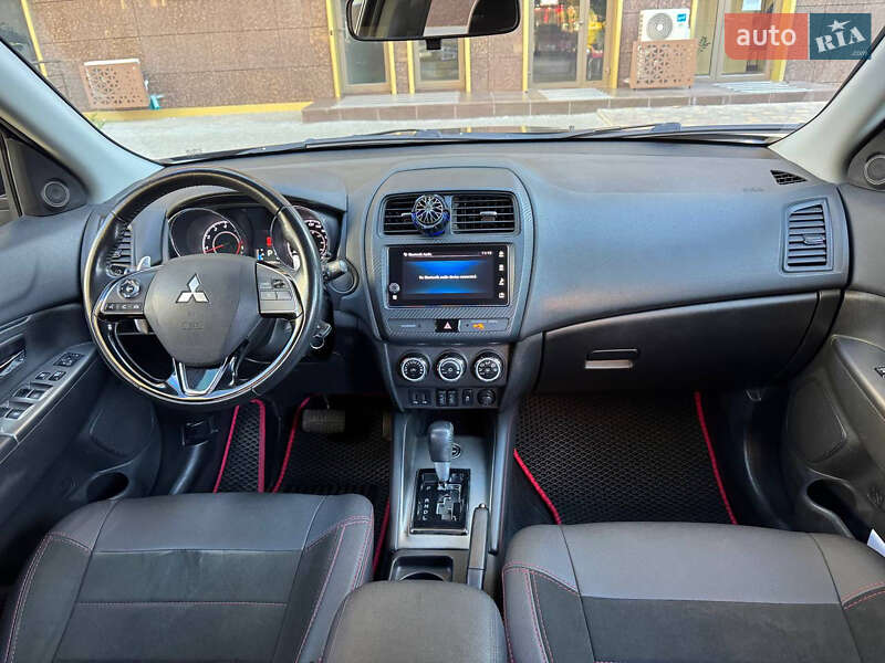 Внедорожник / Кроссовер Mitsubishi RVR 2017 в Одессе