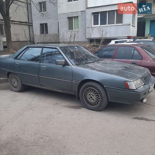 Mitsubishi Sapporo 1989
