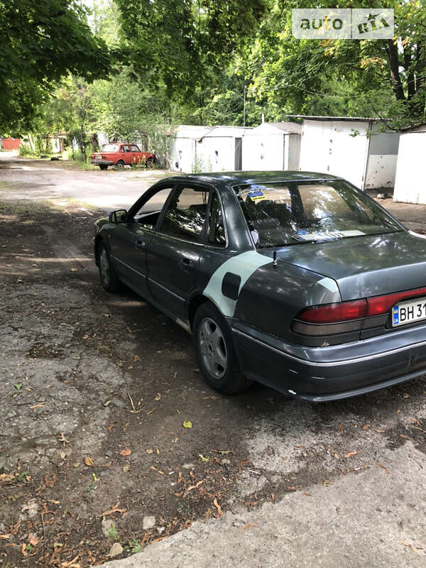 Седан Mitsubishi Sigma 1991 в Одессе